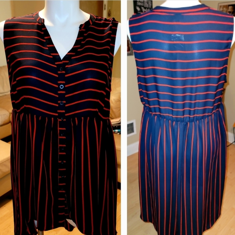 NWT Torrid Navy & Red Hi-Lo Shirt
